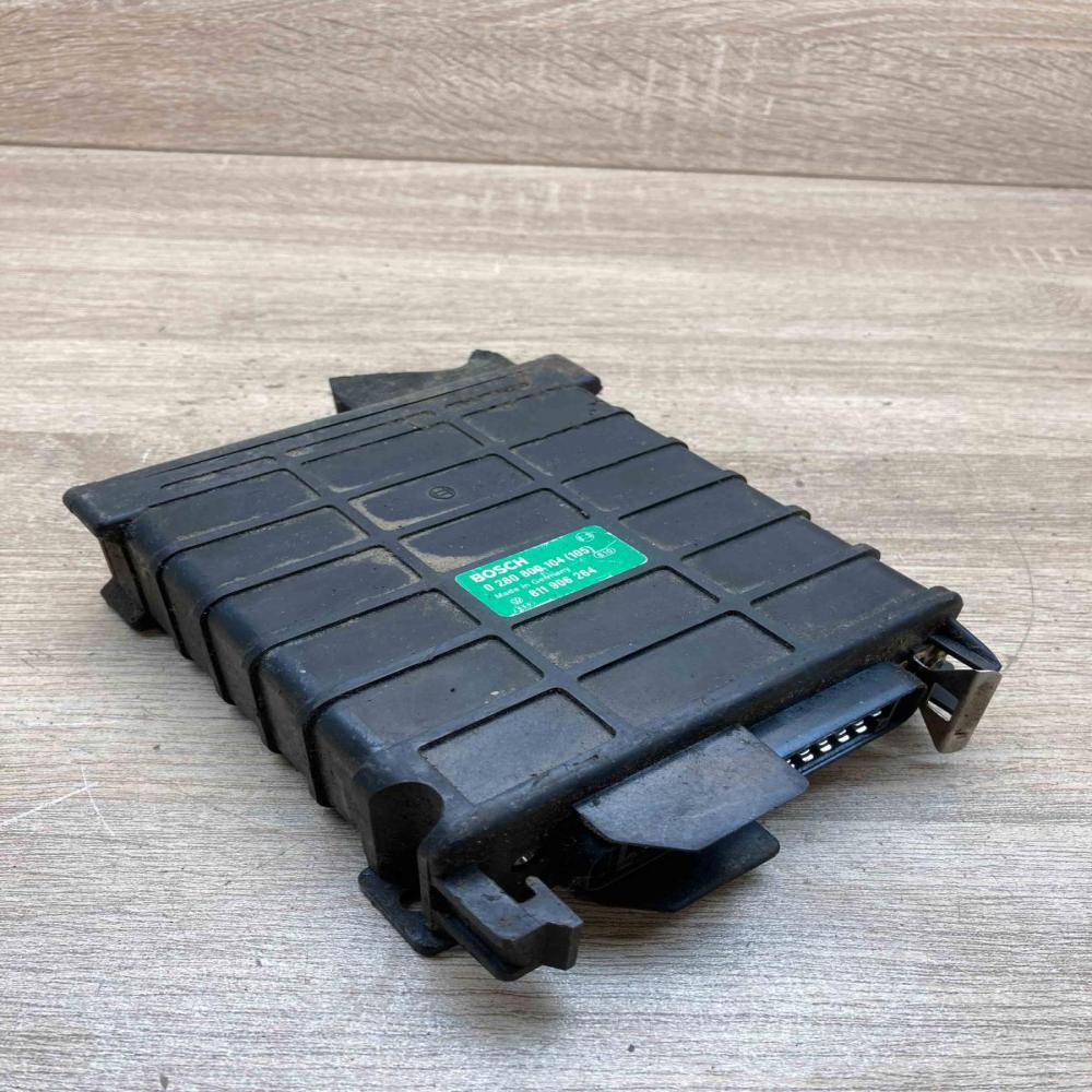 811906264 0280800104  Engine control unit/module ECU Audi 80 90 B3