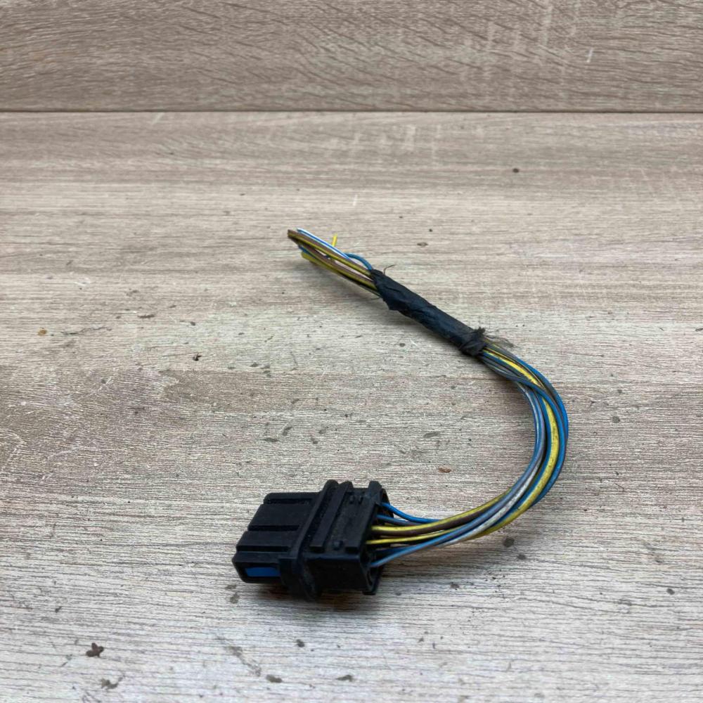 1 965070 1 19650701  Plug wire BMW 7 E65 E66
