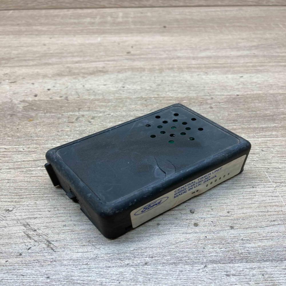93BG 14K150 AD   Fuse module Ford Mondeo MK I