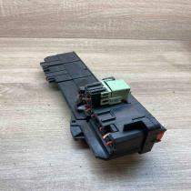 6957330 6957330 01  Fuse module BMW 5 E60 E61