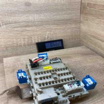 24350 4U100 0324001  Fuse module Nissan Almera Tino