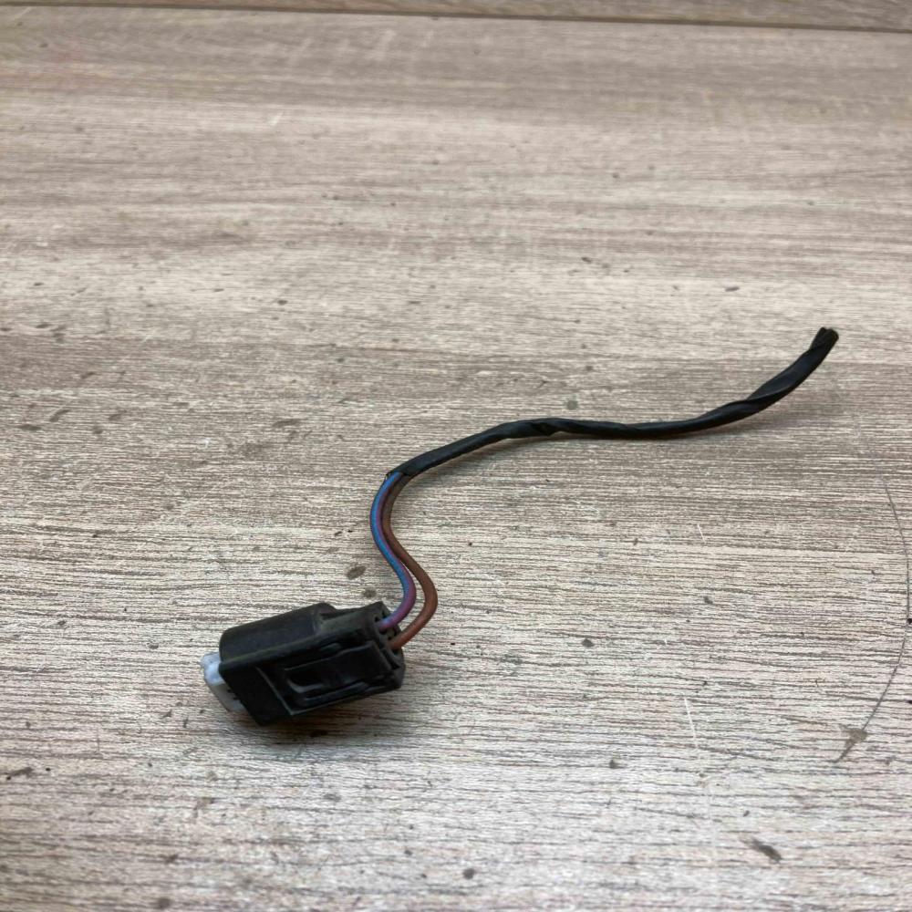 968405 1   Plug wire BMW 7 E65 E66