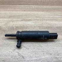 8377613   Headlight washer pump BMW 7 E65 E66
