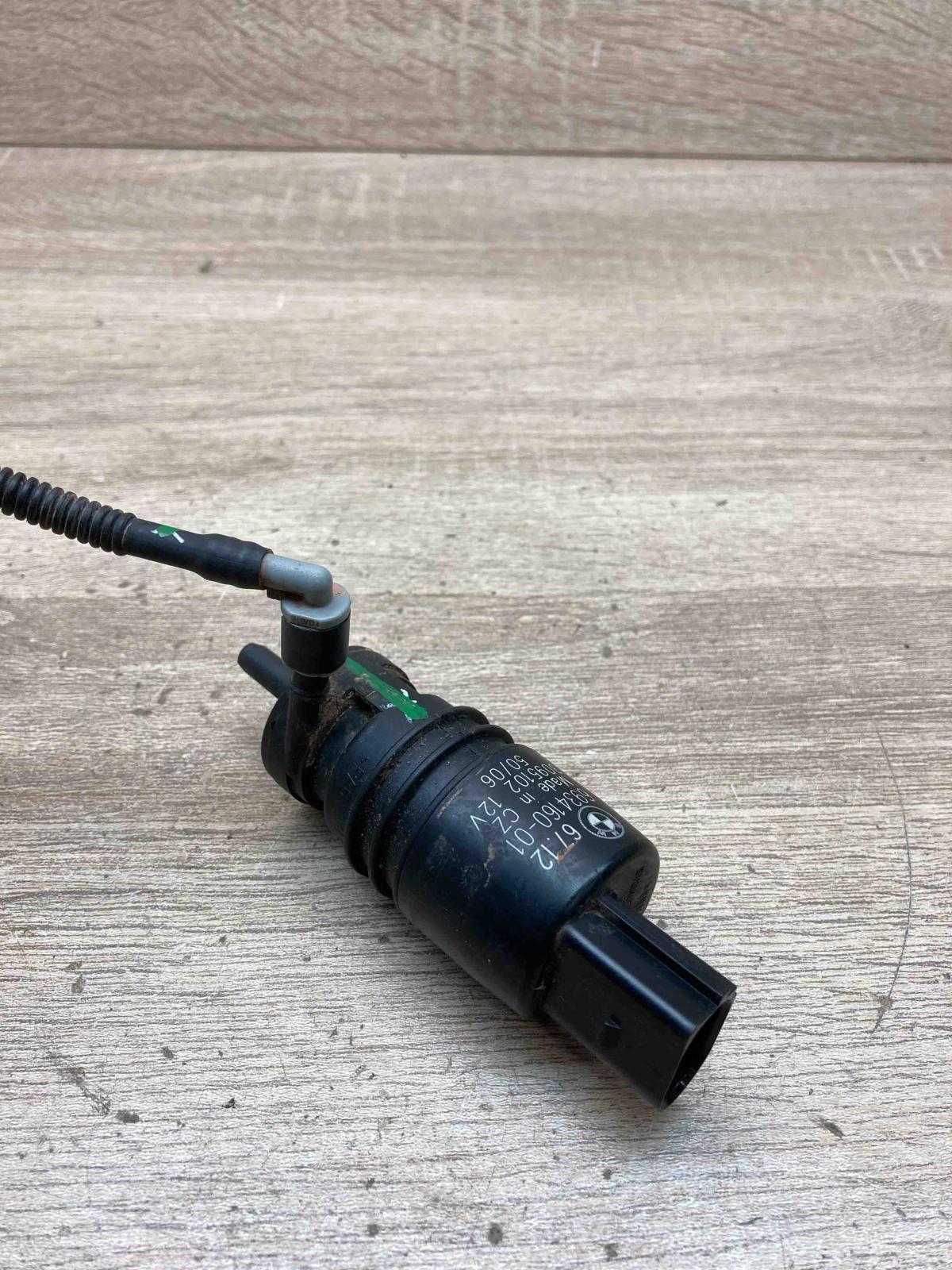 6934160   Windscreen/windshield washer pump BMW 5 F10 F11