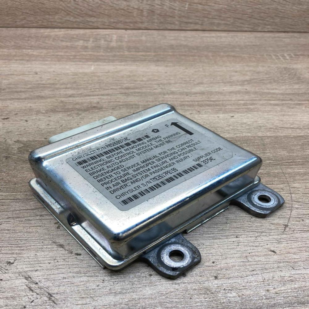 P05269971AC TME2617P8199  Airbag control unit/module Chrysler Neon II