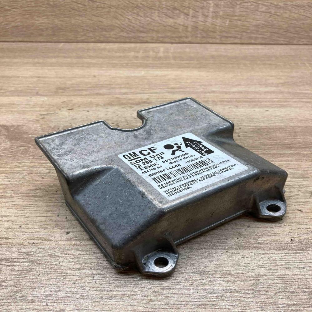 13288173  CF Airbag control unit/module Opel Zafira B
