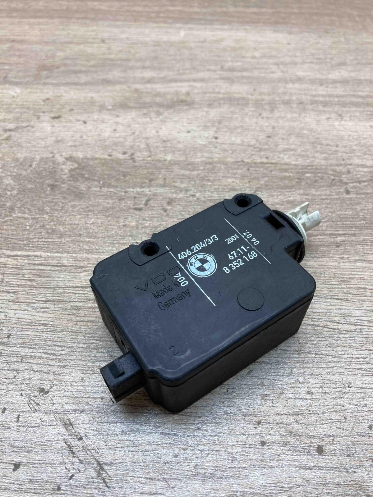 8352168 406 204 3 3  Fuel tank cap lock BMW 5 E39