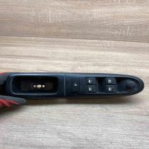 2596606   Electric window control switch Peugeot 406