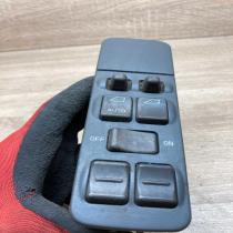 3081235 03458032 LH Electric window control switch Volvo V70