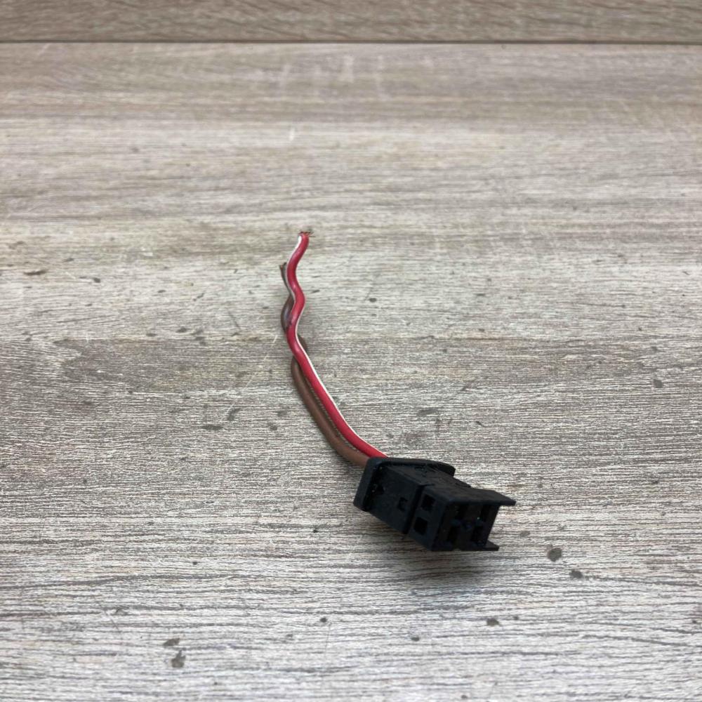 6931884 30212401  Plug wire BMW X5 E70