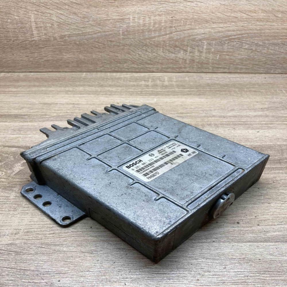 P04686757 0281001333  Engine control unit/module ECU Chrysler Voyager