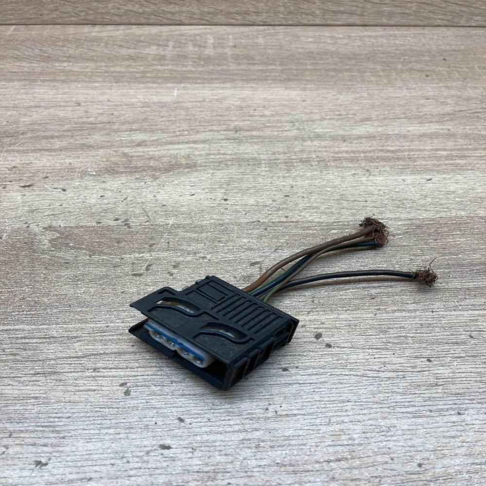 1 968157 1 968157  Plug wire BMW X5 E53