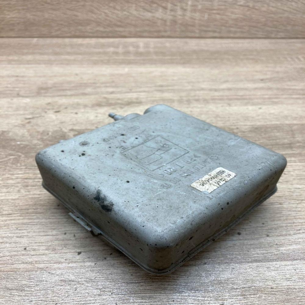 A1708050019   Vacuum air tank Mercedes-Benz CLK A208 C208