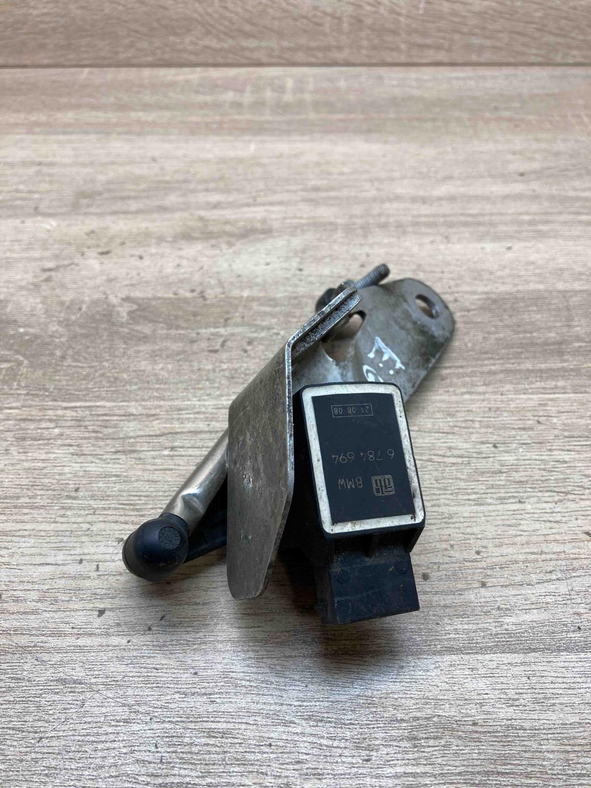 6784694   Headlight/headlamp level sensor BMW 3 E90 E91