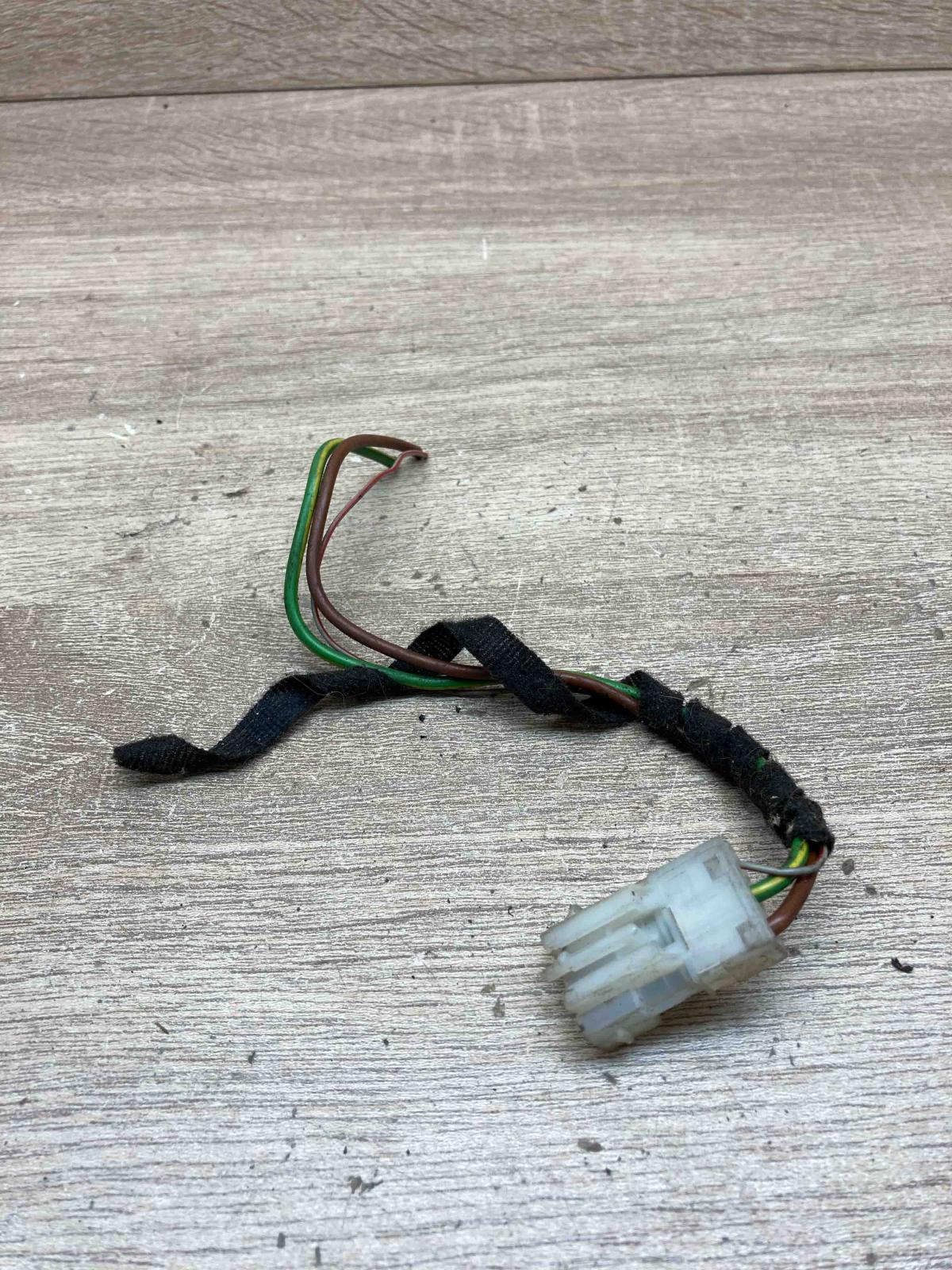 1378113 2 828818 1  Plug wire BMW 7 E65 E66