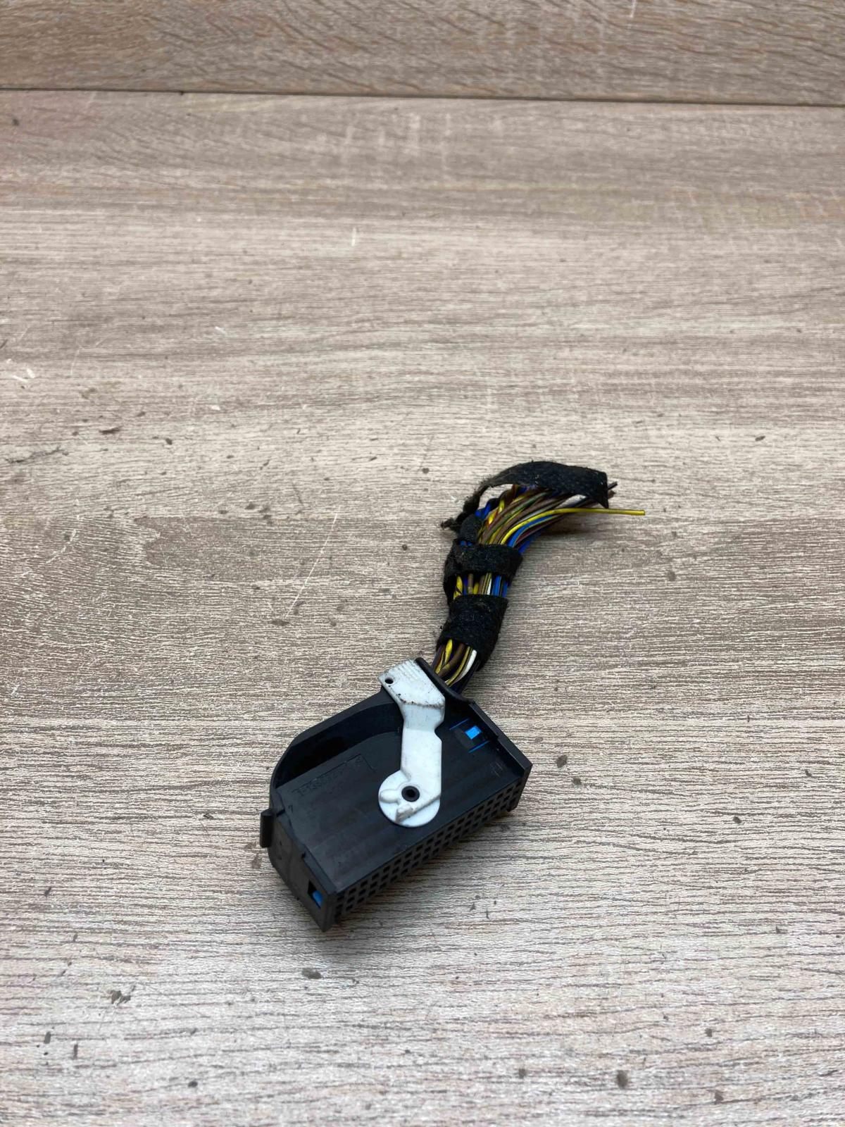 6909076 1 1355928 1  Plug wire Audi A4 S4 B8 8K