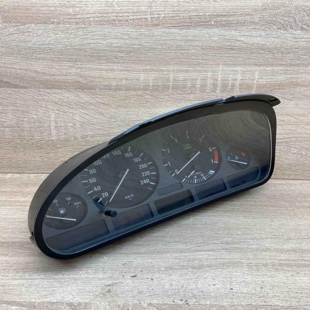 8372354 110 008 735 For Petrol Speedometer (instrument cluster) BMW 5 E39