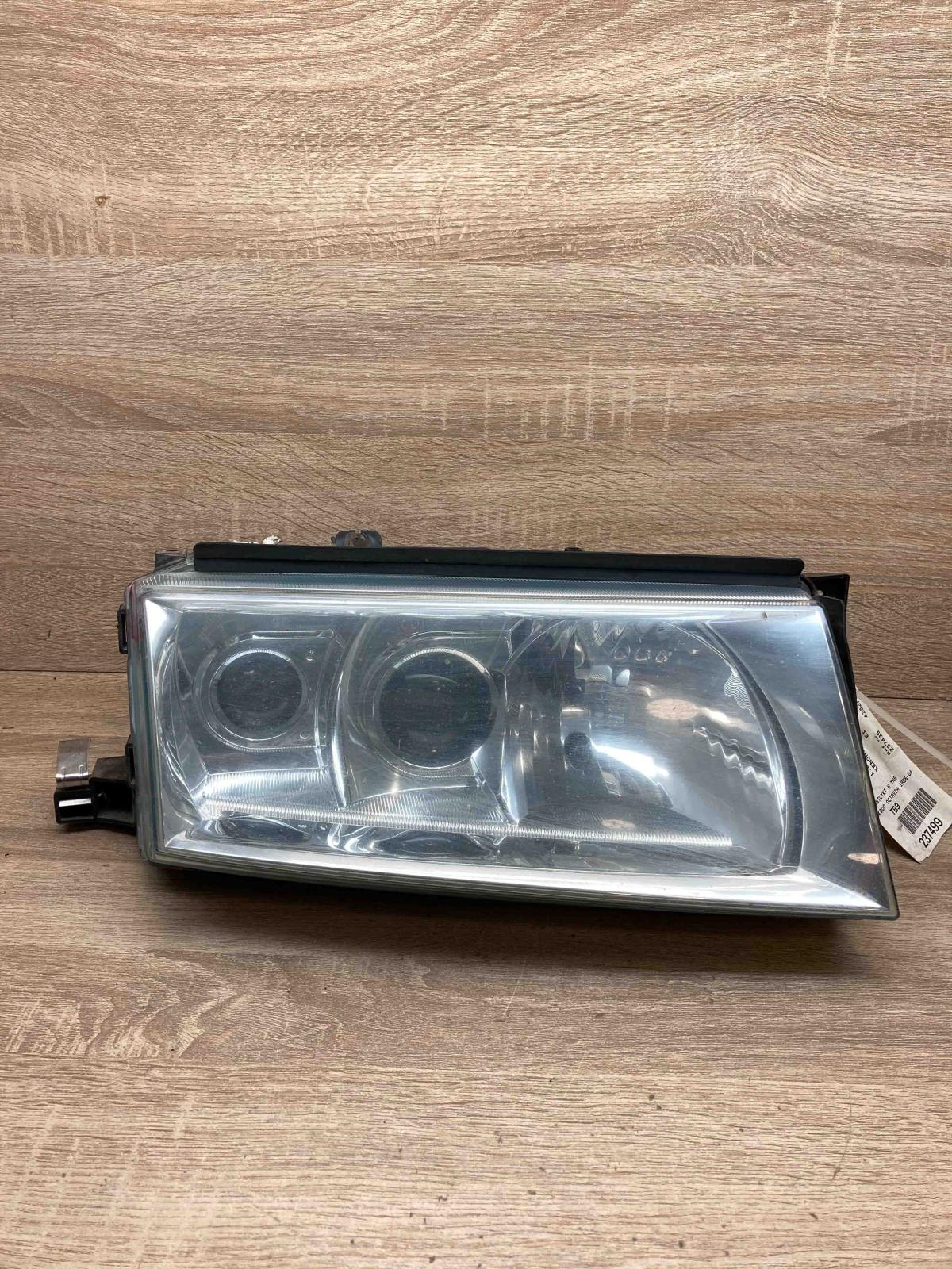 1U1941018G Xenon E4 Headlight/headlamp Skoda Octavia Mk1 (1U)