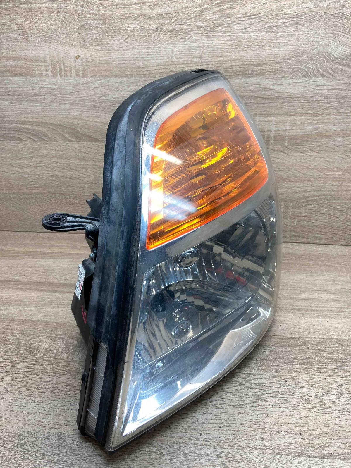 Hyundai  H4 Headlight/headlamp Hyundai H-1, Starex, Satellite