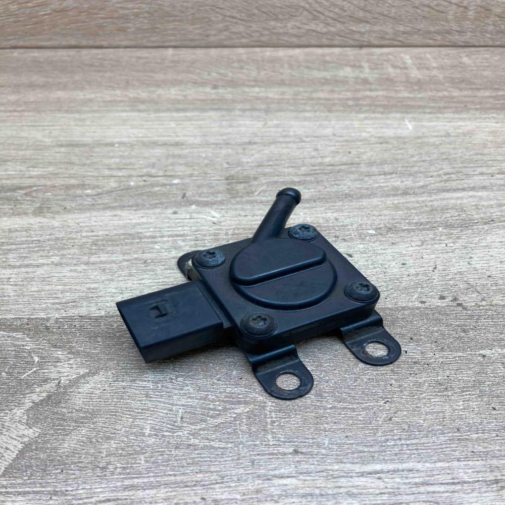 7808013   Exhaust gas pressure sensor BMW 5 GT F07