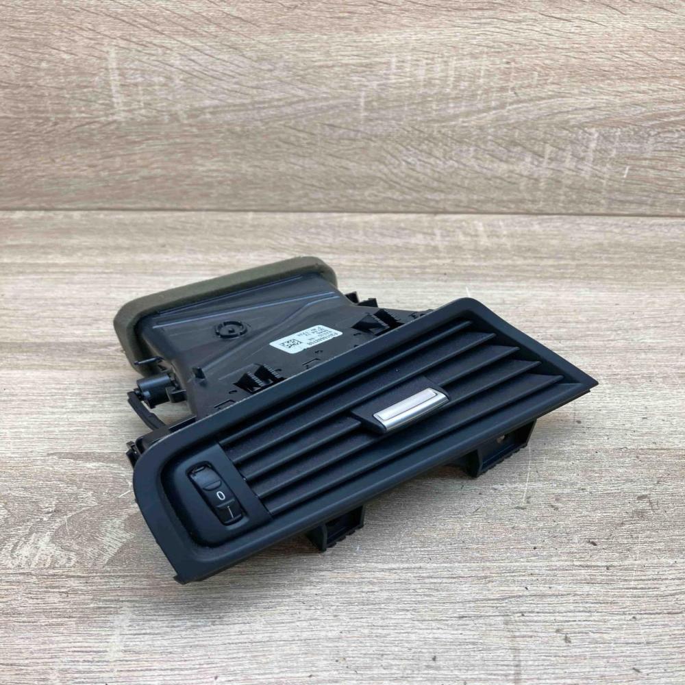 F3916688708 07615 08  Dashboard side air vent grill/cover trim BMW 5 F10 F11