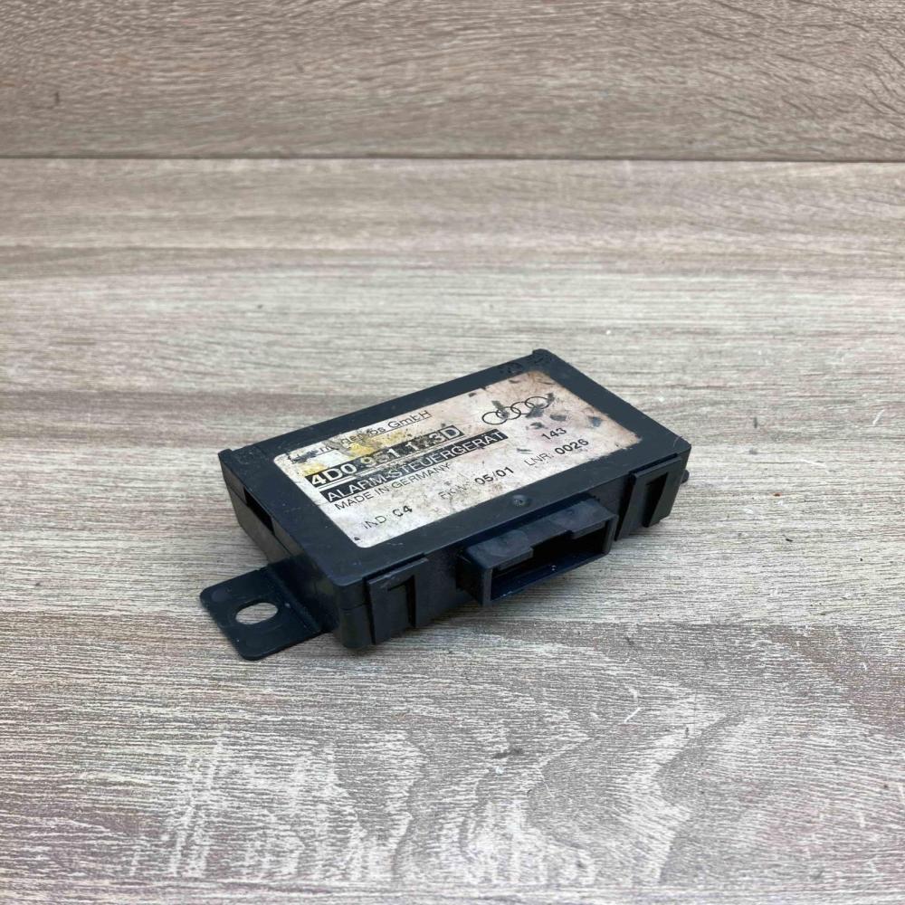 4D0951173D   Alarm control unit/module Audi A6 S6 C5 4B