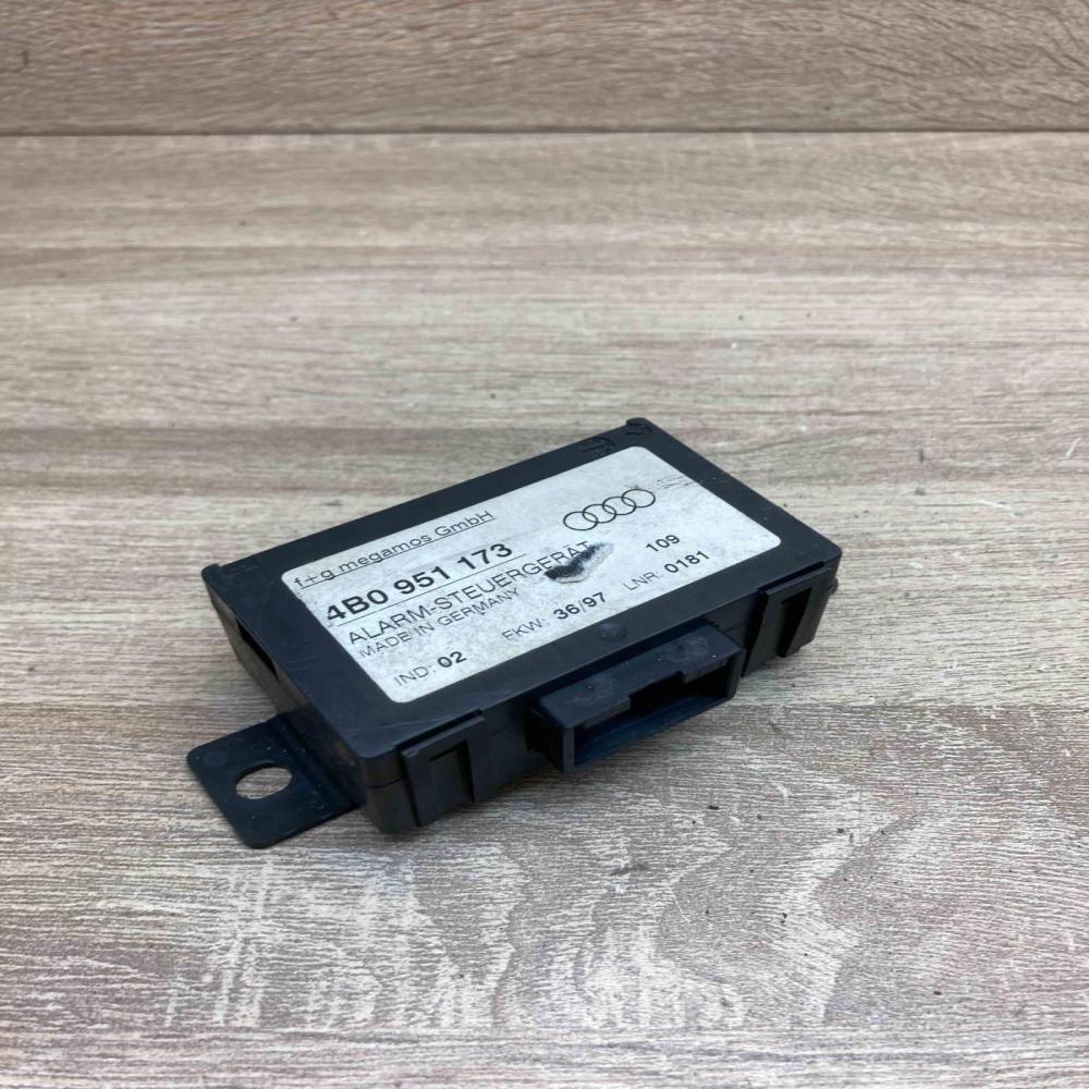 4B0951173   Alarm control unit/module Audi A6 S6 C5 4B