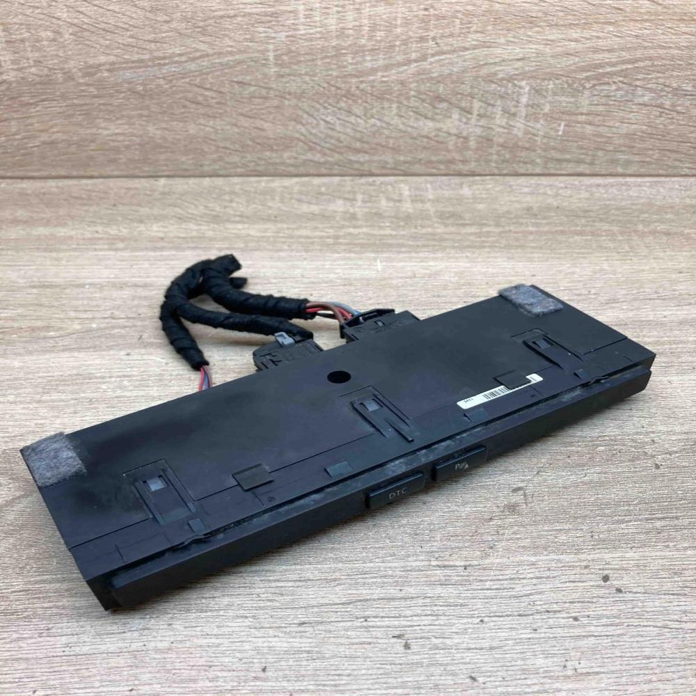 6952478 13580361  Parking (PDC) sensor switch BMW 5 E60 E61