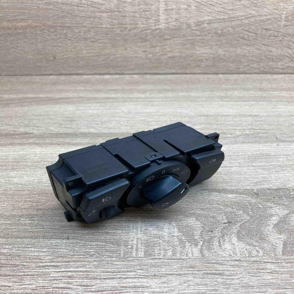 6953735 Main  Light switch BMW 5 E60 E61