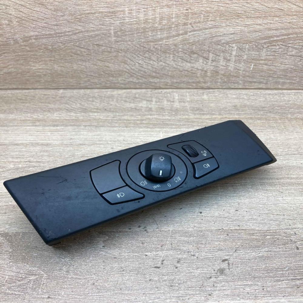 6953735 Used  Light switch BMW 5 E60 E61