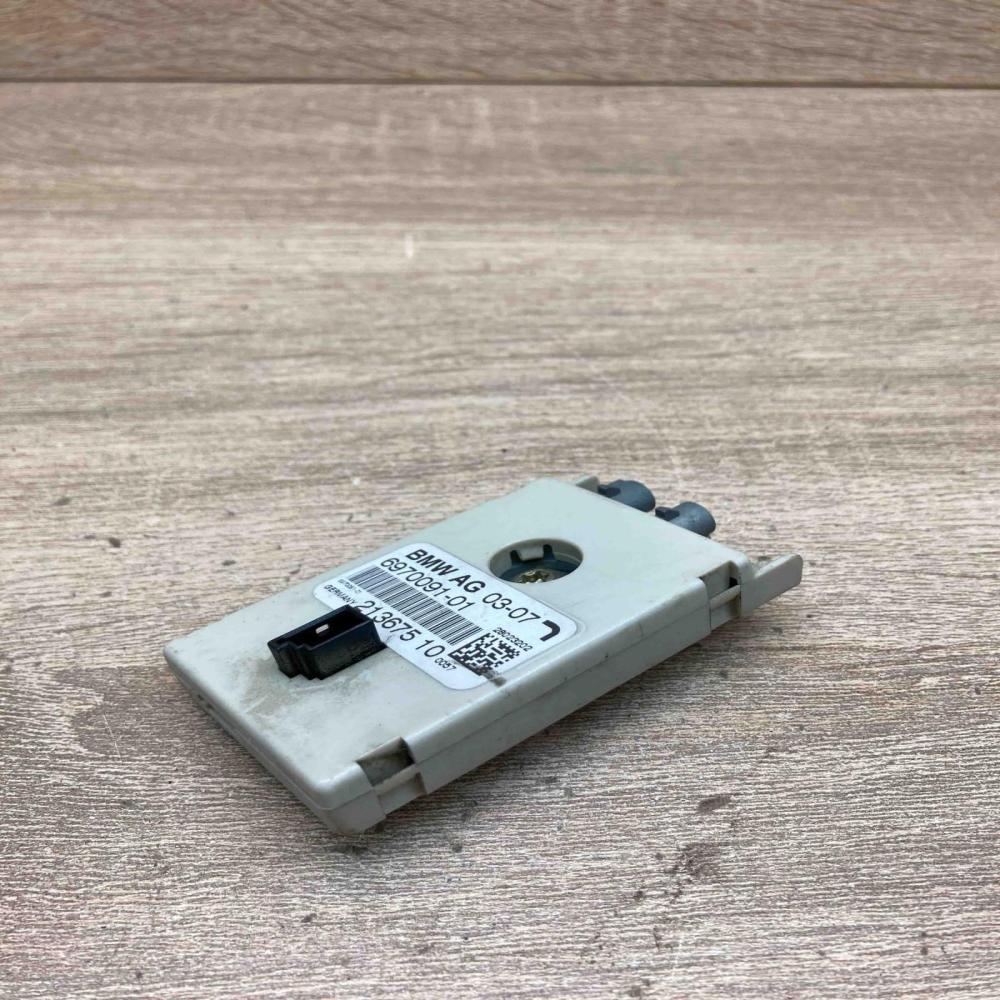 6970091 213675 10  Aerial antenna amplifier BMW 5 E60 E61