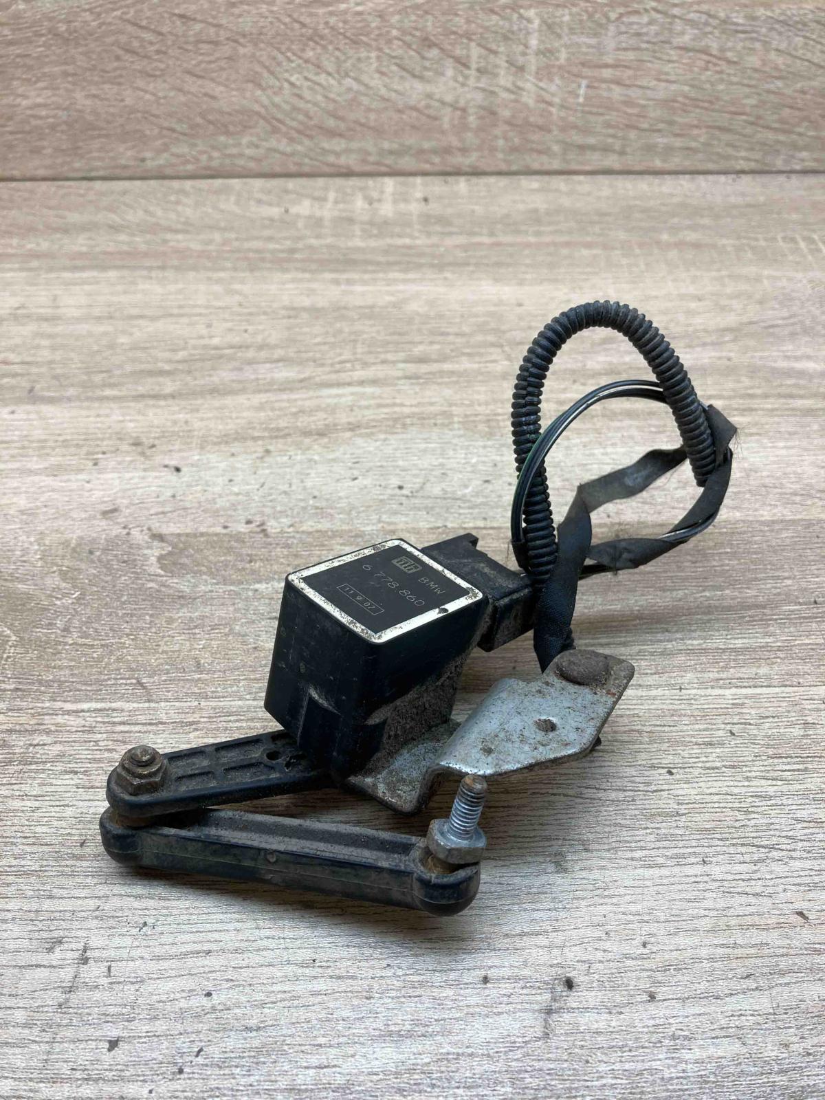 6778860   Rear air suspension level height sensor BMW 5 E60 E61