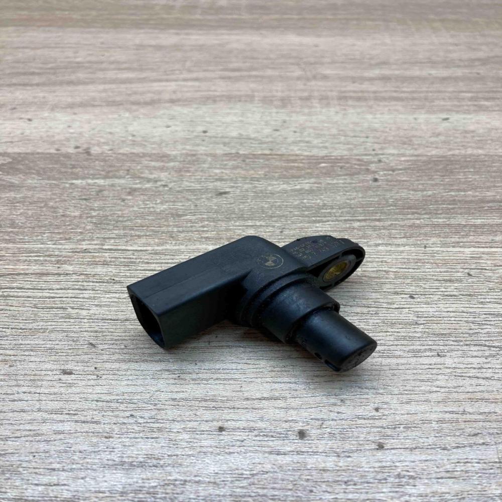 2249320 2249320F  Camshaft position sensor BMW 3 E46