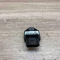 89831 0W010  D Airbag deployment crash/impact sensor Toyota Corolla Verso AR10