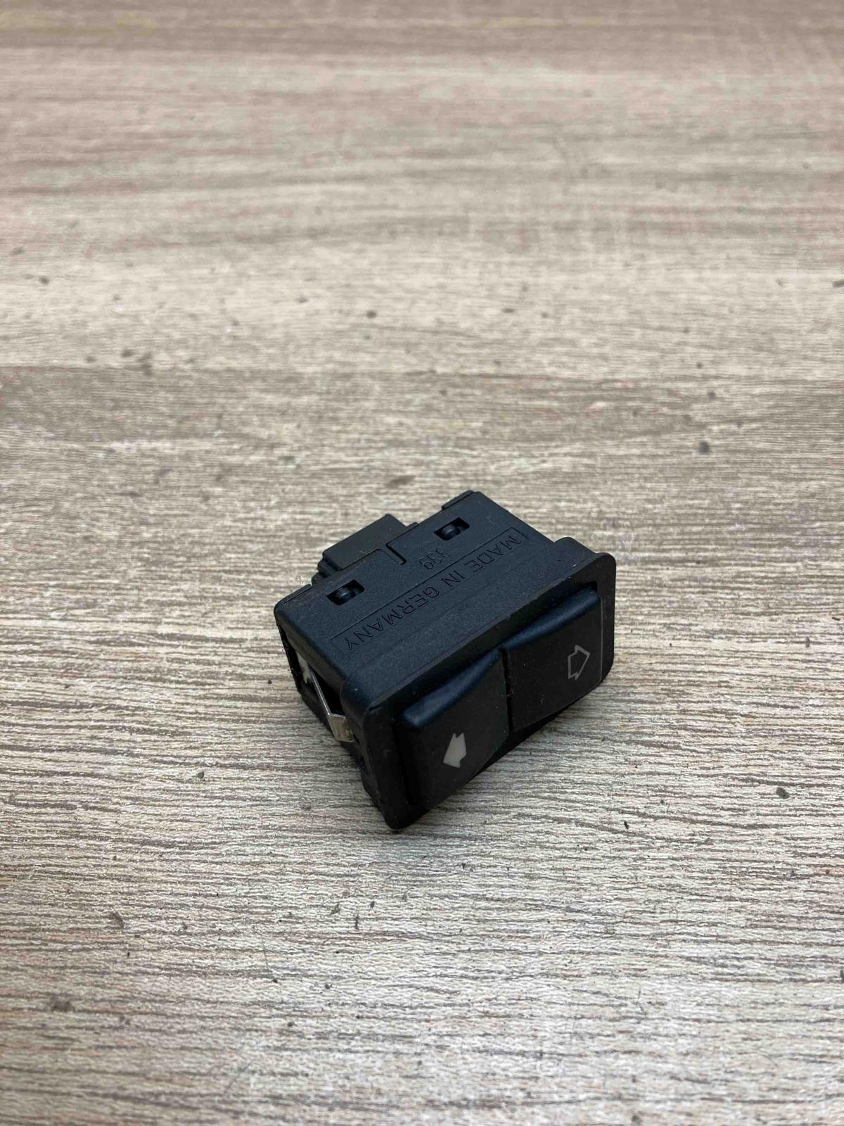 8368974   Electric window control switch BMW 5 E39