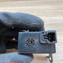 86650 13010 068900 3570  Other relay Toyota Avensis T250