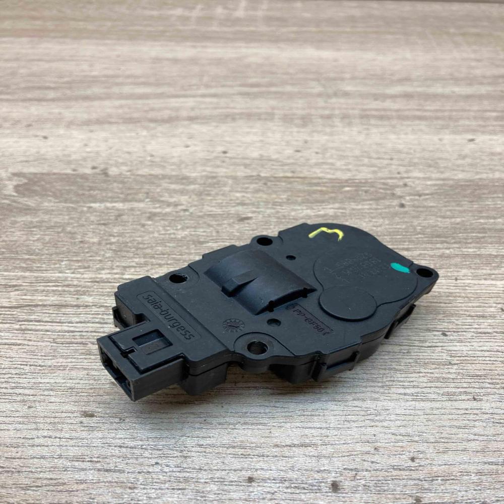 929888G EFB326  Air flap motor/actuator BMW 3 E90 E91