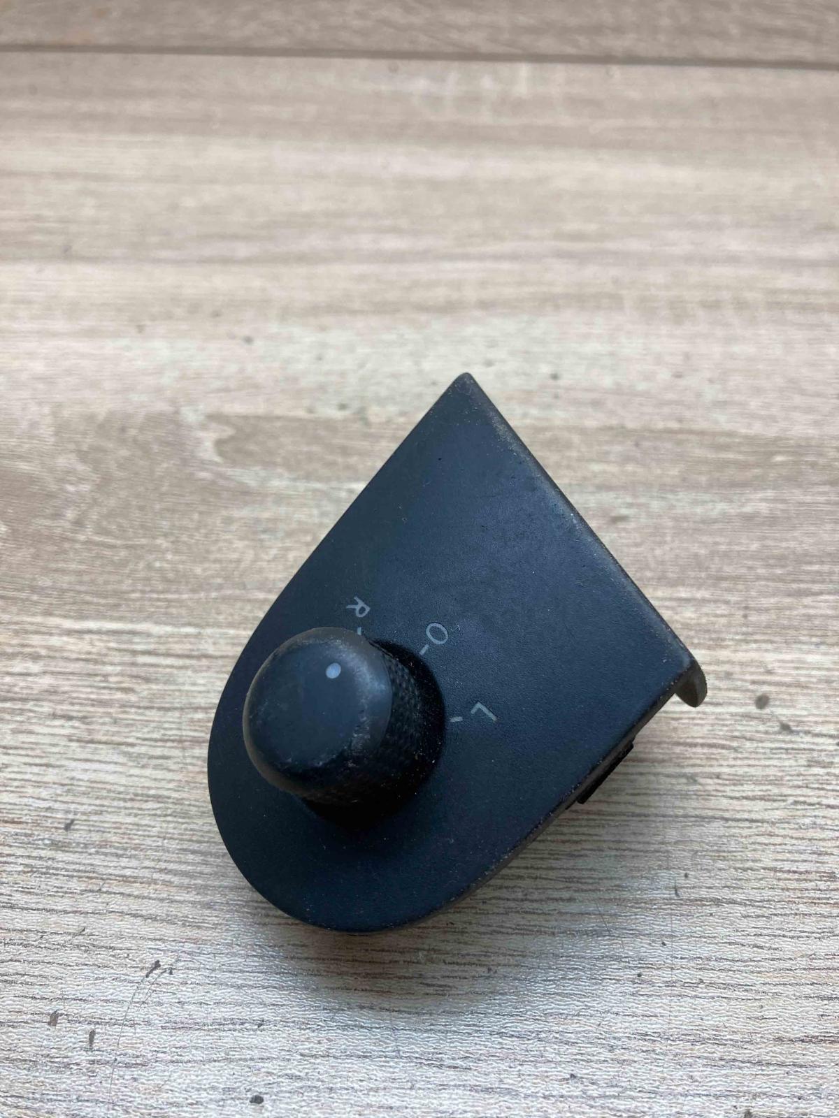 7M3959565A   Wing mirror switch Volkswagen Sharan