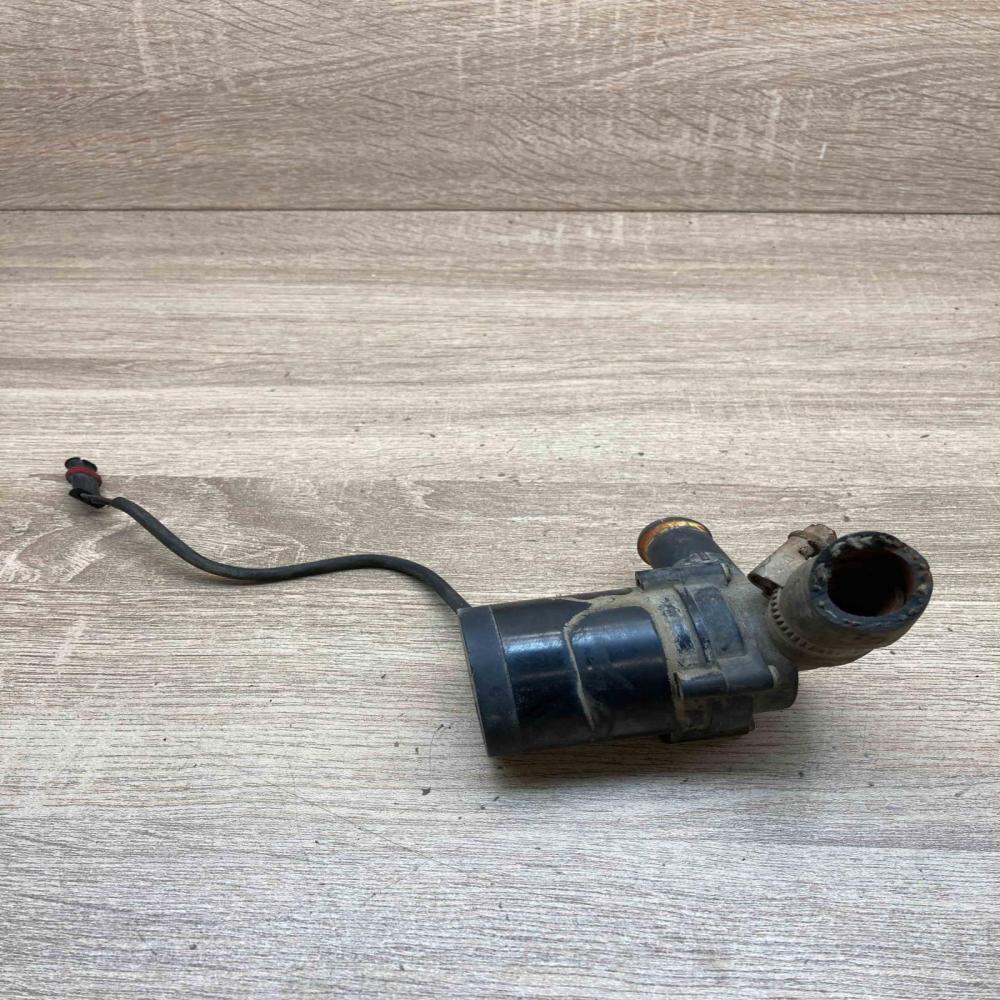 152600T322 70207320  Electric auxiliary coolant/water pump Volkswagen PASSAT B5.
