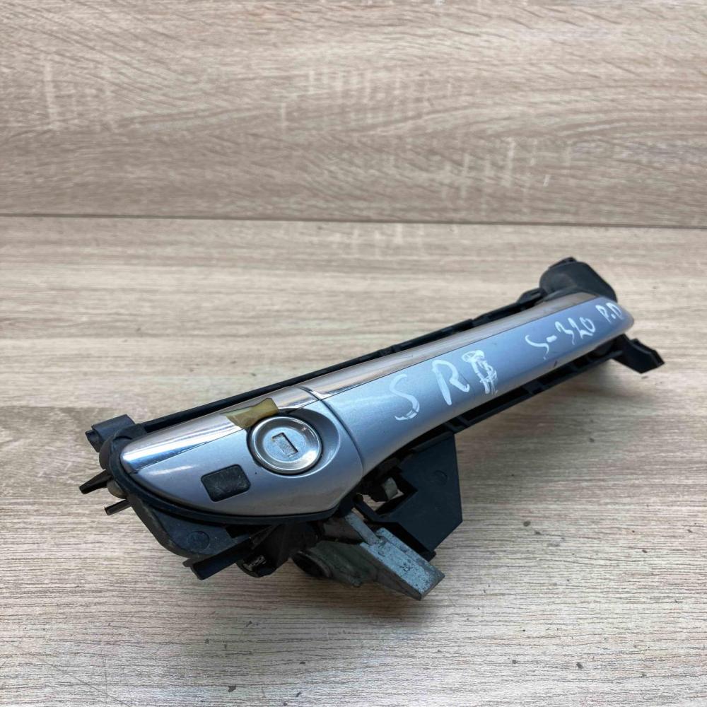 Mercedes Benz S Class Front Right Side Front door exterior handle Mercedes-Benz