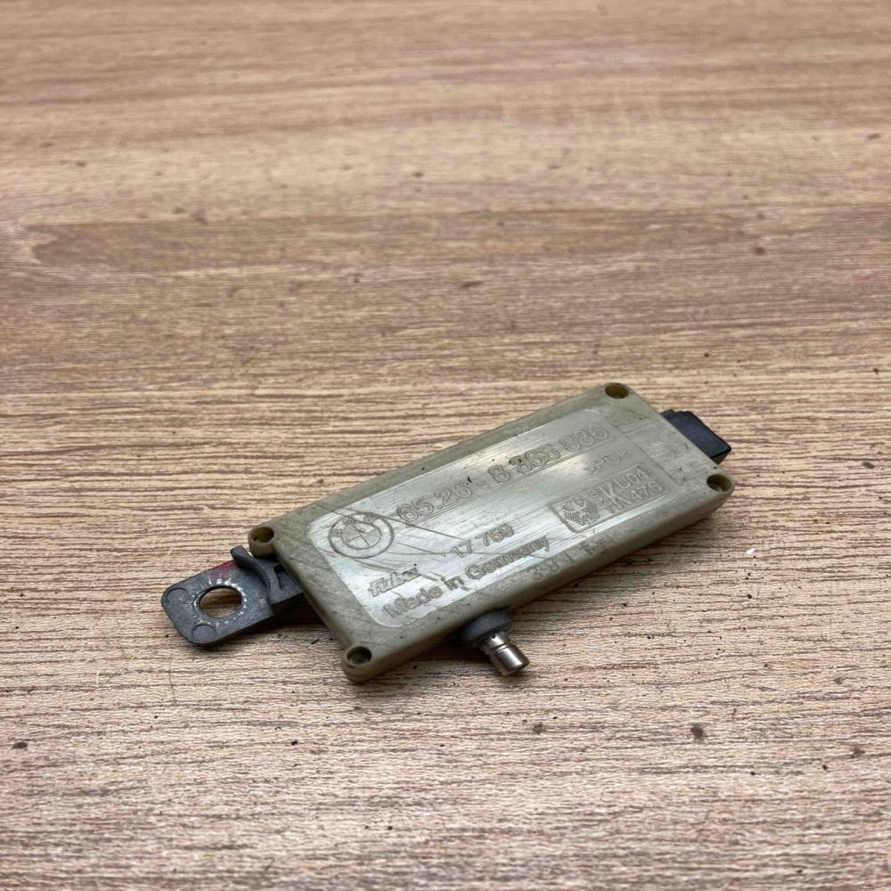 8368886   Antenna control unit BMW 5 E39