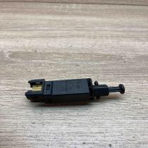 191945515B   Brake pedal sensor switch Volkswagen Transporter - Caravelle T4