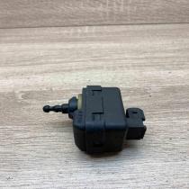 89036766   Headlight level adjustment motor Toyota RAV 4 (XA30)