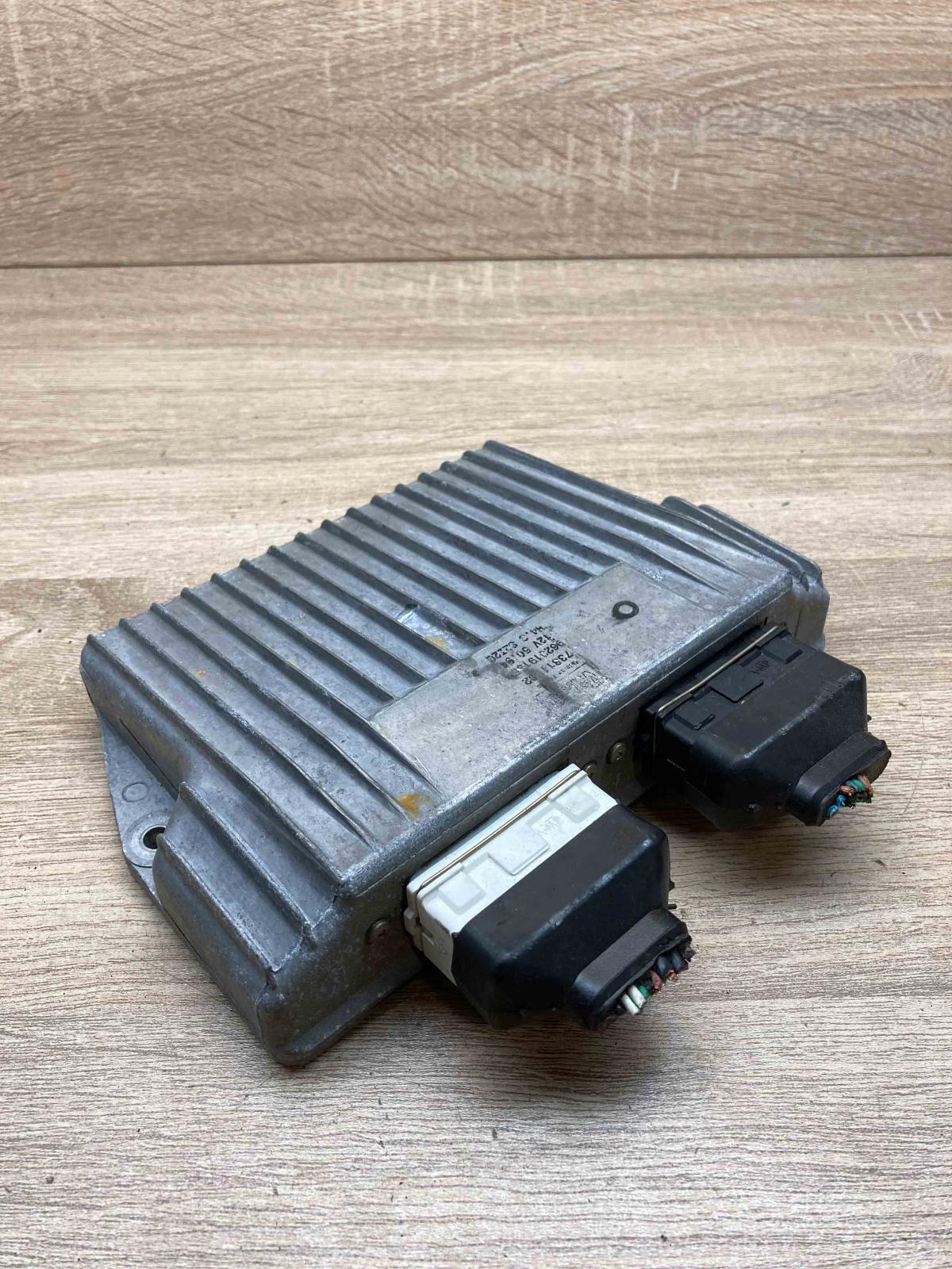 73811502   Engine control unit/module ECU Citroen Xantia