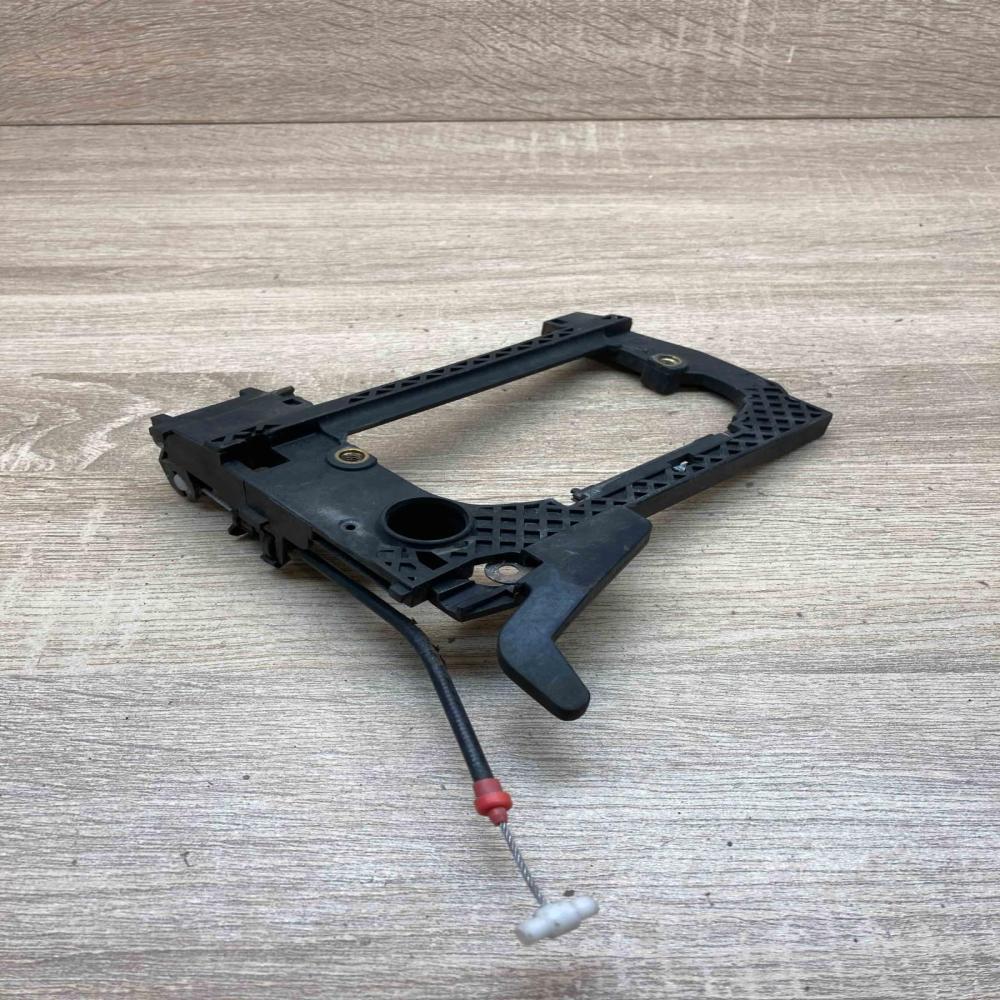 BMW 5 Series E39 Right Side  Front door exterior handle/bracket BMW 5 E39