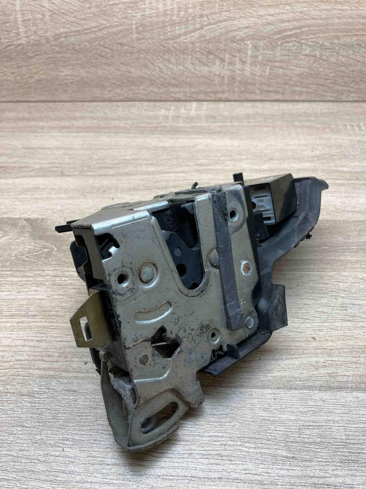 8235126 8352165 Front Right Side Front door lock BMW 5 E39