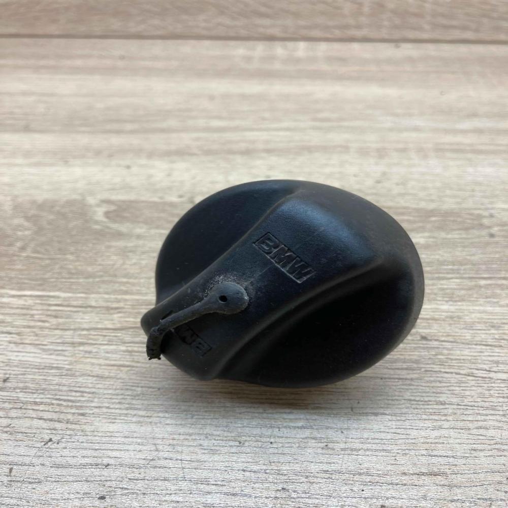 BMW E Series   Fuel tank cap BMW 3 E46