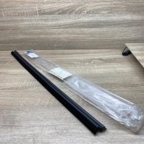 A1697352465   Rear door window/glass frame Mercedes-Benz B W245