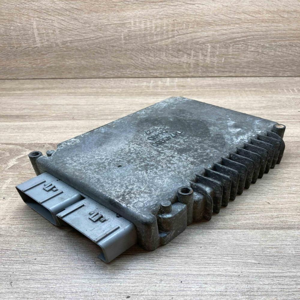 P04748414AI 060510  Engine control unit/module ECU Chrysler Voyager