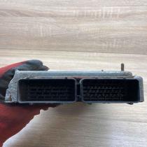 P04727203AG   Engine control unit/module ECU Chrysler Voyager